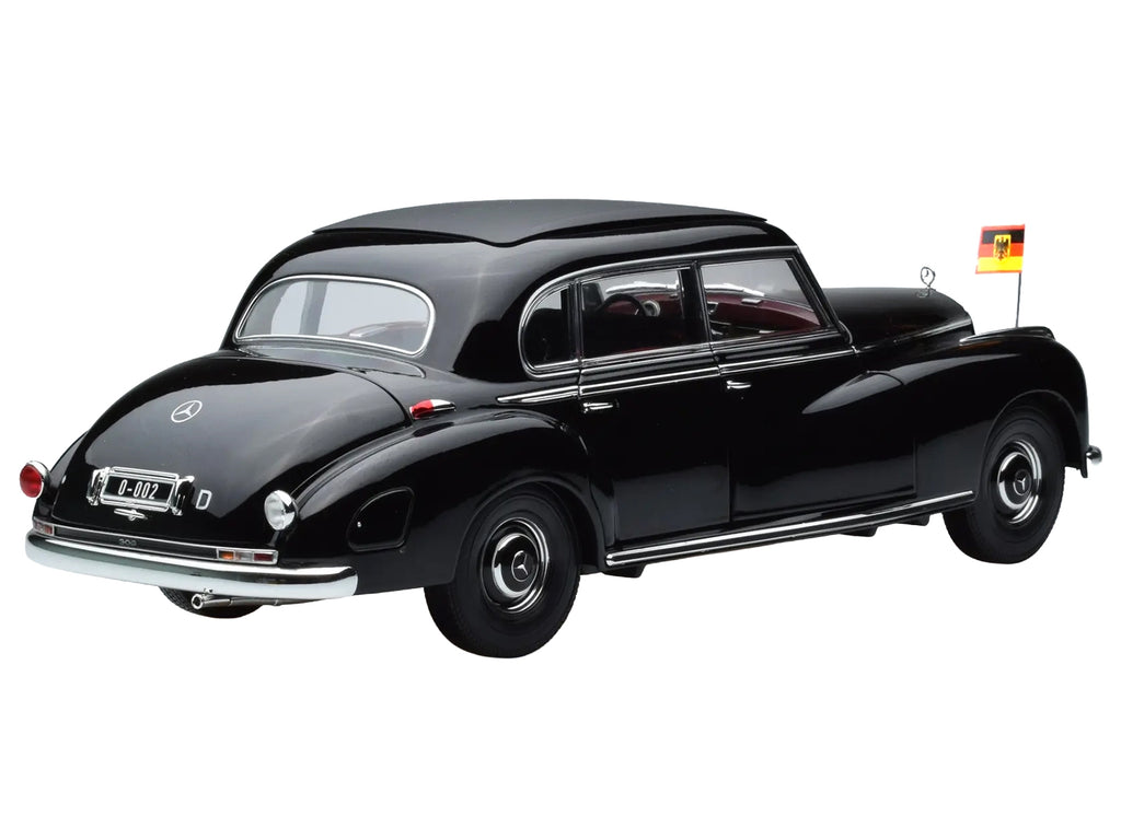 1955 Mercedes-Benz 300 Black "German Chancellor Konrad Adenauer" 1/18 - Image 5