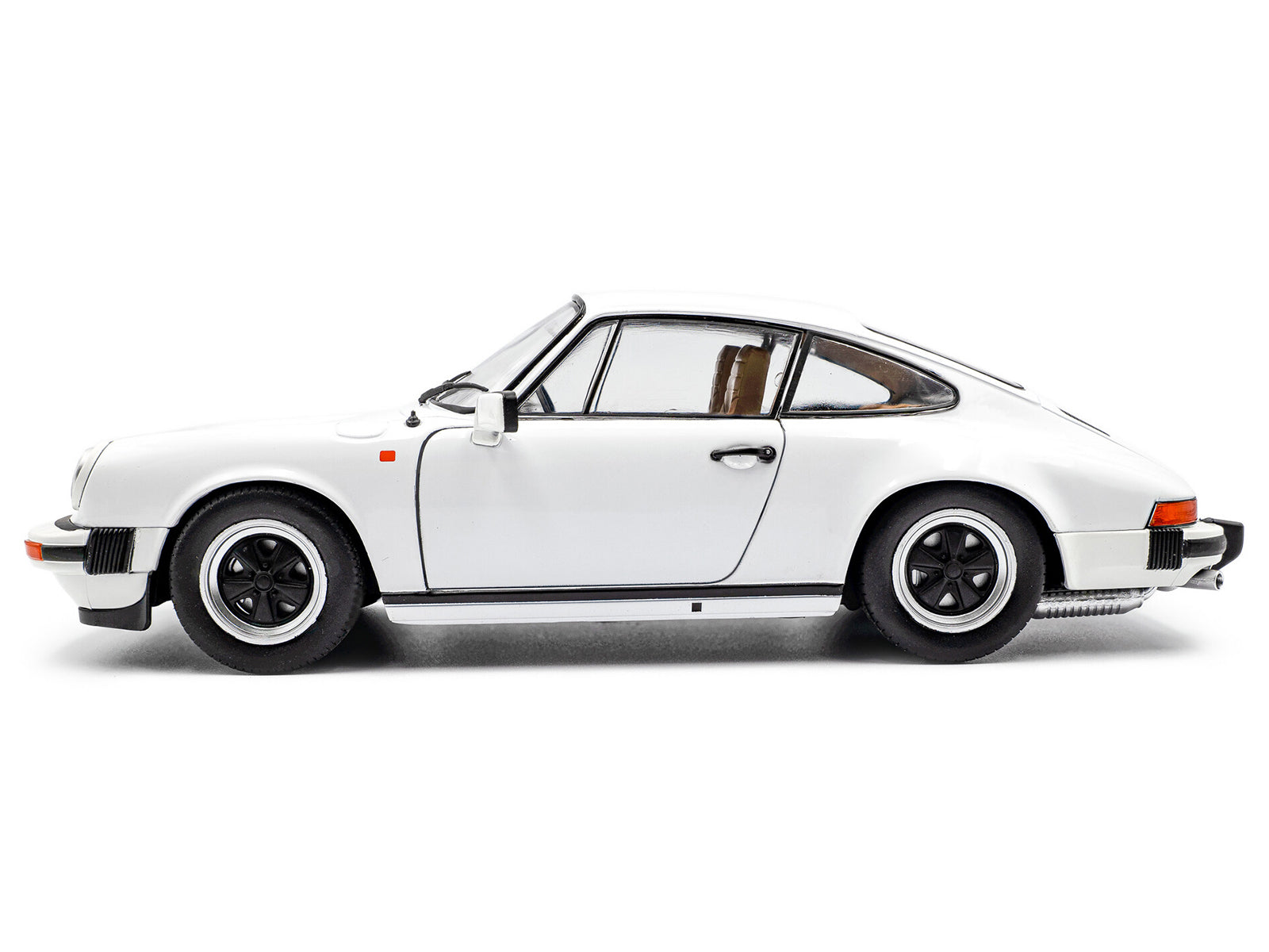 1974 Porsche 911 (930) 3.0 SC Grand Prix White 1/18 - Image 3