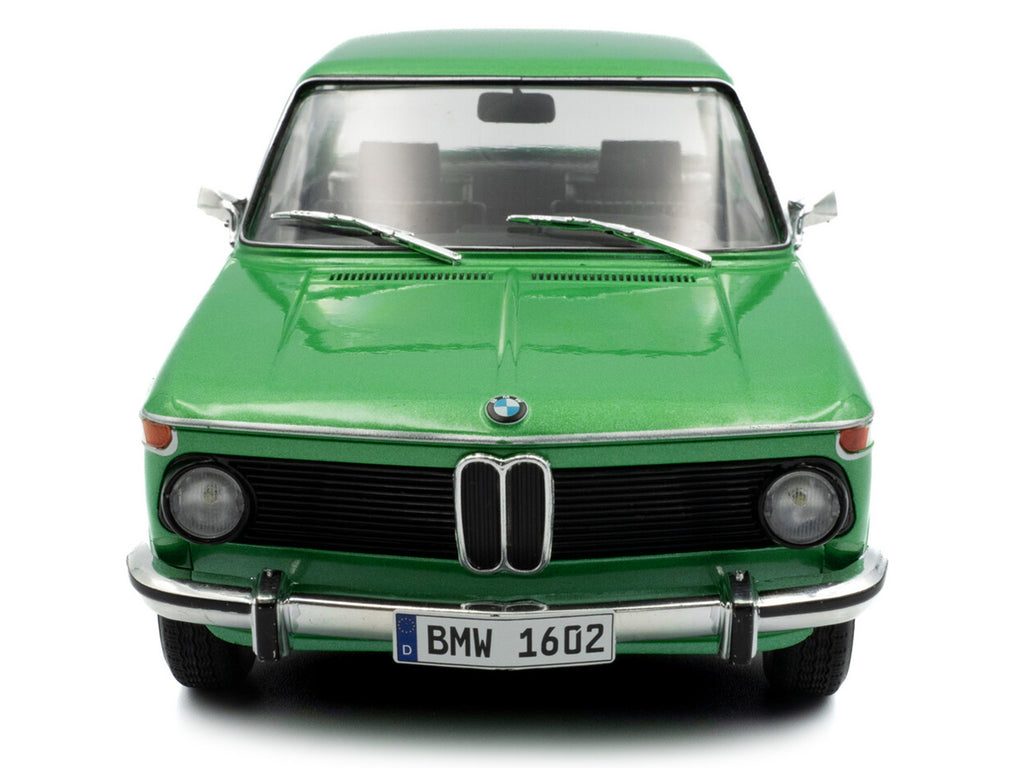 1971 BMW 1602 Taiga Green Metallic 1/18 - Image 5