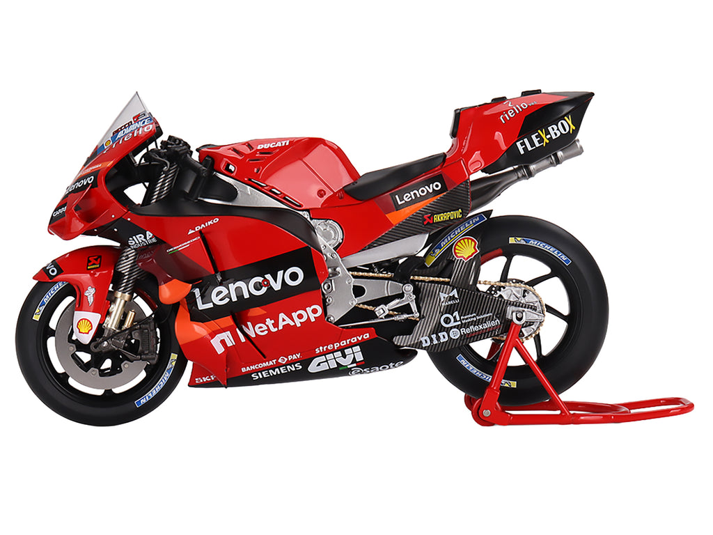 Ducati Desmosedici #63 Francesco Bagnaia "Presentation" "MotoGP World Championship" (2022) 1/12 Motorcycle Model - Image 4